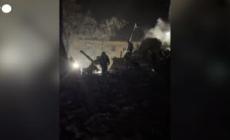 Ucraina: missili su Kramatorsk, i soccorritori scavano tra le macerie