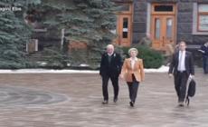 Ucraina, von der Leyen a Kiev: accolta dal presidente Zelensky