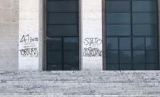 Cospito, anarchici in piazza: manifesti choc alla Sapienza