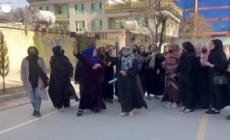 8 marzo in Afghanistan, donne marciano a Kabul per rivendicare i propri diritti