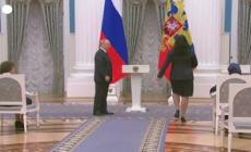 8 marzo, Putin conferisce onorificenze alle donne russe