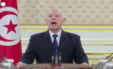 Allarme Tunisia, caos e crisi spingono le partenze