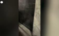 "Ti amo", Messi lascia il ristorante circondato da una folla di fan a Buenos Aires