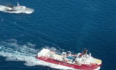"I libici sparano", denuncia la ong. "Grazie per l'informazione", e l'addetta chiude la comunicazione