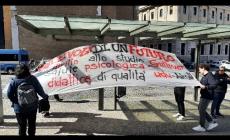 Università: protesta ad Ancona, "meritevoli di un futuro"