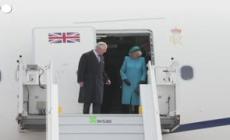 Carlo III in Germania, l'arrivo all'aeroporto di Berlino-Brandeburgo