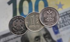 Rublo in calo, dollaro a 80 per la prima volta in un anno