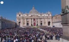 Pasqua, Papa Francesco: "Non restare impotenti di fronte a male e guerre"