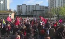 Riforma pensioni in Francia, manifestanti marciano a Parigi