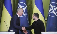 Stoltenberg a Kiev, 'il posto dell'Ucraina &egrave; nella Nato'