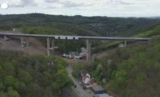 Germania, demolito un viadotto dell'autostrada A45