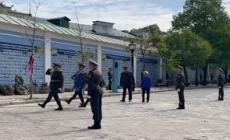Ucraina, von der Leyen visita il muro dei caduti a Kiev