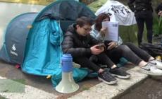 La protesta delle tende arriva al Miur: "Vogliamo un reddito studentesco"