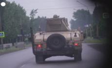 Zelensky visita il fronte di Donetsk e consegna premi alle truppe