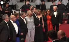 Cannes, red carpet con balletto per Moretti e il suo cast