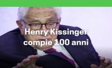 Henry Kissinger compie 100 anni