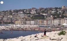 Caro-ferie, fino a 1.000 euro per una giornata al mare in agosto