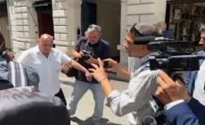 Berlusconi, Gianni Letta lascia i suoi uffici senza commentare