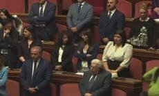 Berlusconi, senatori M5s in slenzio durante la commemorazione