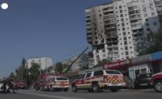 Ucraina, esplosione in un edificio residenziale a Kiev: almeno due morti