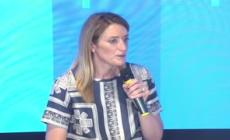 Migranti, Metsola: "Nessuno dovrebbe morire nel Mediterraneo"