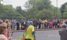 Clima, blitz degli attivisti di Just Stop Oil al Pride di Londra
