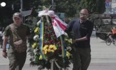 Ucraina, a Kiev il commosso addio alla giornalista e scrittrice Victoria Amelina