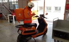 Un algoritmo di Just Eat sanziona i rider per "low performance", la Cgil protesta