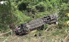 Colombia, pullman cade in burrone: morti e feriti