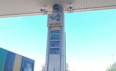Cartelloni della benzina, da martedi' scatta l'obbligo