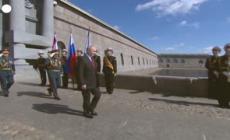 Russia, Putin a San Pietroburgo alla parata militare annuale della Marina