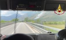 Incendio a Venafro, in fiamme Monte Santa Croce: il sorvolo del Canadair