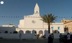 Tunisia, centinaia di fedeli cattolici e musulmani insieme in processione