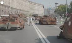 Ucraina, a Kiev in mostra blindati russi distrutt