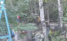 San Pietroburgo, la tomba di Prigozhin al cimitero Porokhovskoye