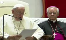 Il Papa in Mongolia: "Chiesa non ha agenda politica, governi non temano"