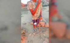 Gli ultimi hippy cacciati dalla Valle della Luna