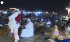 Terremoto in Marocco, a Marrakech la gente passa la notte in strada