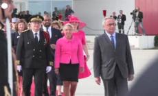 Re Carlo e Camilla accolti a Parigi dalla premier Borne e da Macron