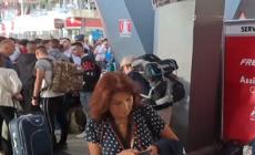 Terremoto, sospesa la circolazione treni: disagi alla stazione Napoli Centrale