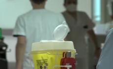 Ai medici 289 euro in piu', stop alle ore di lavoro "regalate"
