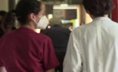 Il Covid rallenta in Italia, parte la campagna vaccinale