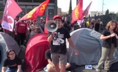 Manifestazione Cgil, anche gli studenti in tenda: "Diritto allo studio non tutelato"