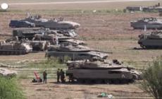 Gaza, carri armati e soldati israeliani si radunano vicino al confine