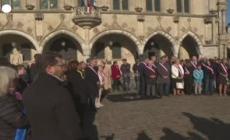 Attacco in Francia, Arras rende omaggio al professore accoltellato a morte