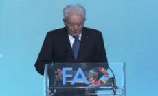 Mattarella: "E' un delitto usare cibo e acqua come mezzi di guerra"