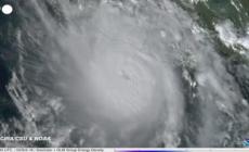 L'uragano Otis atterra in Messico