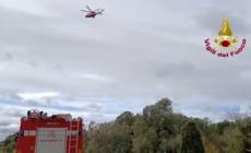 Verona, bloccato su isolotto dalla piena dell'Adige: salvato da vigili del fuoco