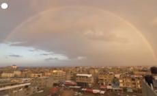 Gaza, un arcobaleno colora il cielo sopra Rafah