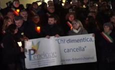 A Vigonovo fiaccolata per Giulia, il dolore del padre e della sorella